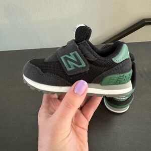 New Balance Toddler Black and Green Velcro Sneakers